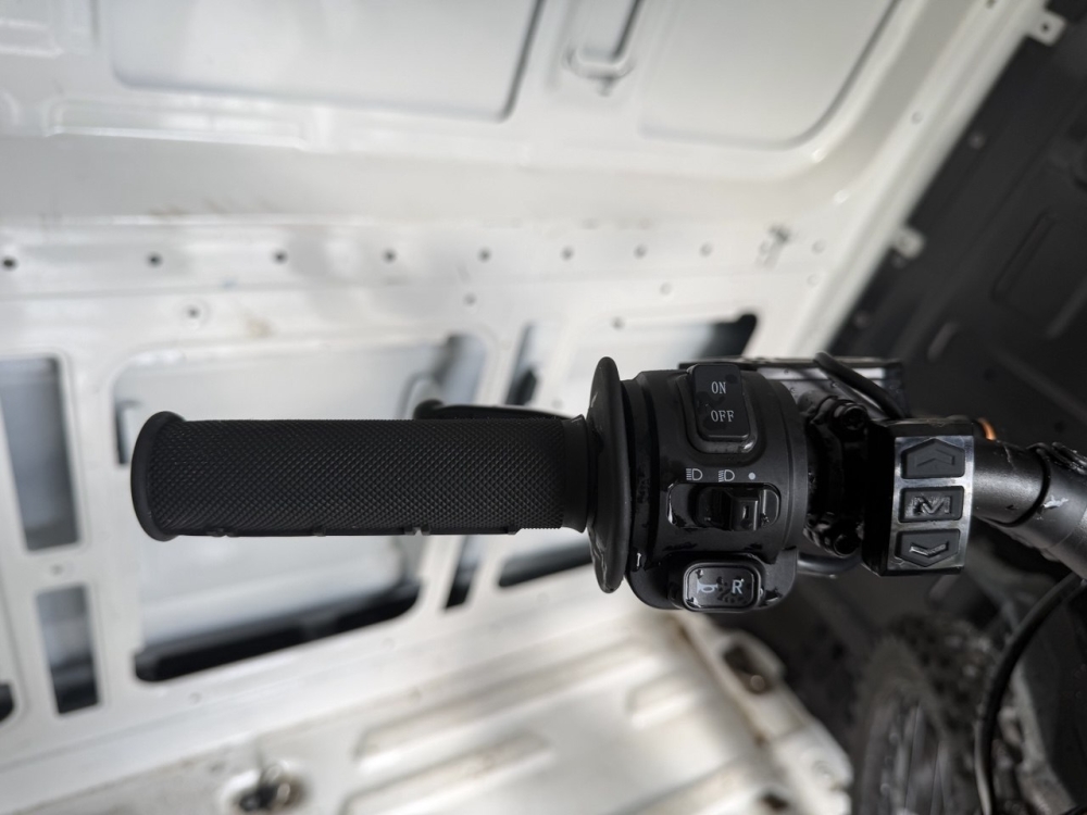 Купить Arctic Leopard Clouded XE PRO S ENDURO white GOLD SHOCK Б/У  Фото 2