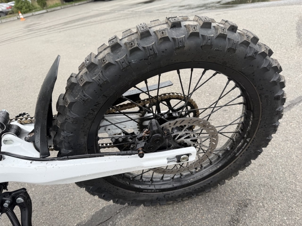 Купить Arctic Leopard Clouded XE PRO S ENDURO white GOLD SHOCK Б/У  Фото 6