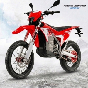 Arctic Leopard CHEETAH E-XE 880 L3E SUPER Red